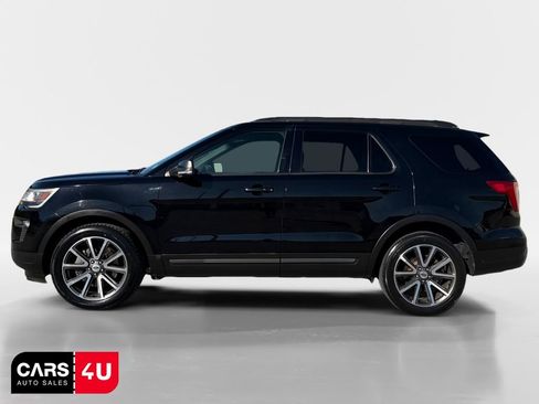 Used 2018 Ford Explorer XLT w/ Equipment Group 202A AWD/4WD image 4