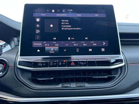 Used 2025 Jeep Compass Trailhawk image 20