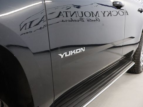 Used 2019 GMC Yukon SLE w/ HD Trailering Package AWD/4WD image 10