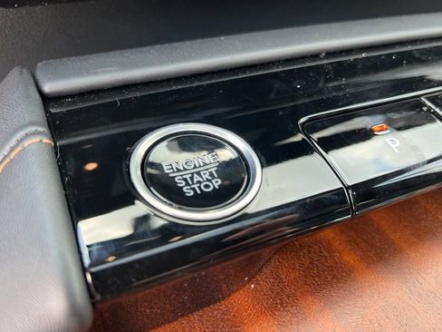New 2025 Lincoln Navigator L Black Label AWD/4WD image 10