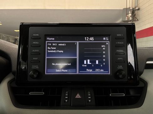 Used 2019 Toyota RAV4 XLE Premium FWD image 30
