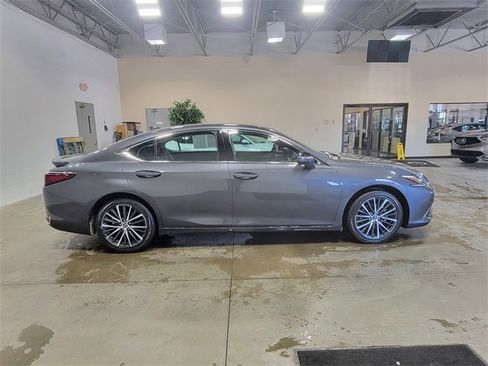 Used 2024 Lexus ES 300h 300h image 5