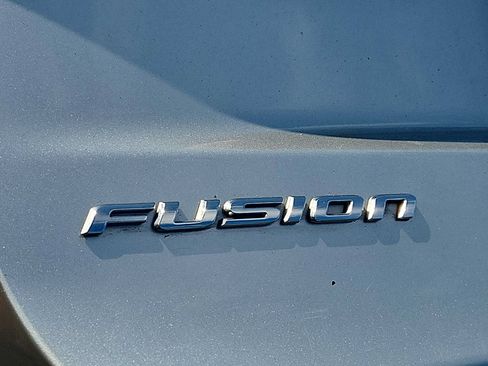 Used 2019 Ford Fusion SE FWD image 31