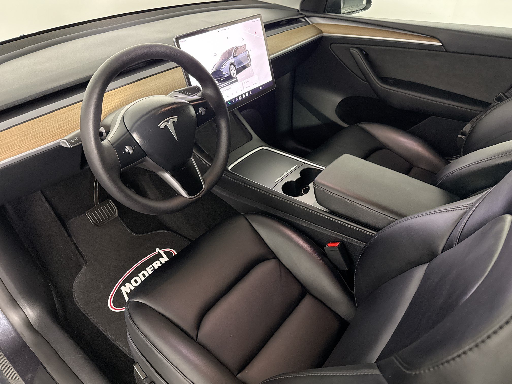 Used 2024 Tesla Model Y Long Range AWD/4WD image 19
