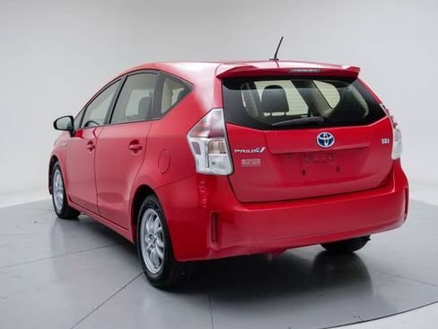 Used 2016 Toyota Prius V Two FWD image 7