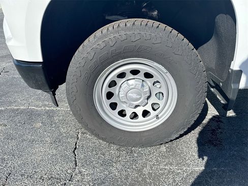 New 2025 Chevrolet Silverado 1500 W/T w/ WT Value Package image 12