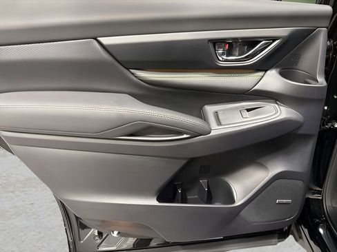 Certified 2025 Subaru Ascent Bronze Edition w/ Onyx Package image 30