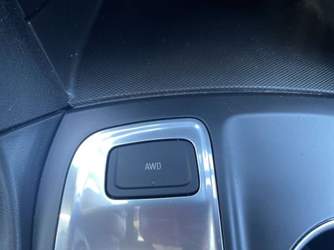 Used 2020 Chevrolet Equinox LT image 38