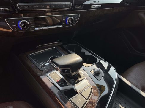 Used 2019 Audi Q7 3.0T Prestige w/ Prestige Package AWD/4WD image 30