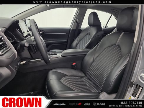 Used 2021 Toyota Camry SE FWD image 18