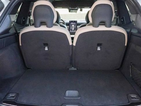 New 2025 Volvo EX90 Plus image 9