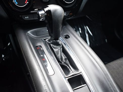 Used 2018 Honda HR-V LX image 32