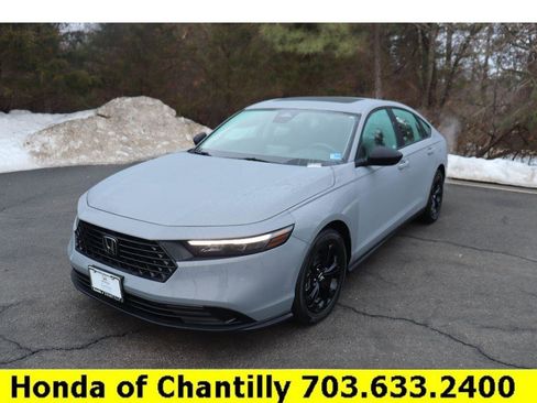 Certified 2025 Honda Accord SE image 3