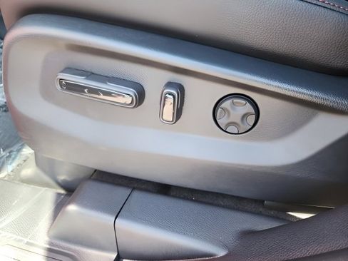 Used 2025 Honda Odyssey Sport-L image 40