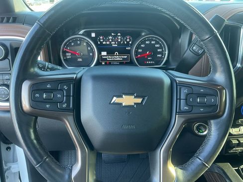 Used 2019 Chevrolet Silverado 1500 High Country w/ Technology Package image 12