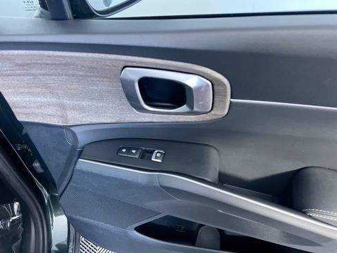 Certified 2023 Kia Sorento X-Line EX AWD/4WD image 28