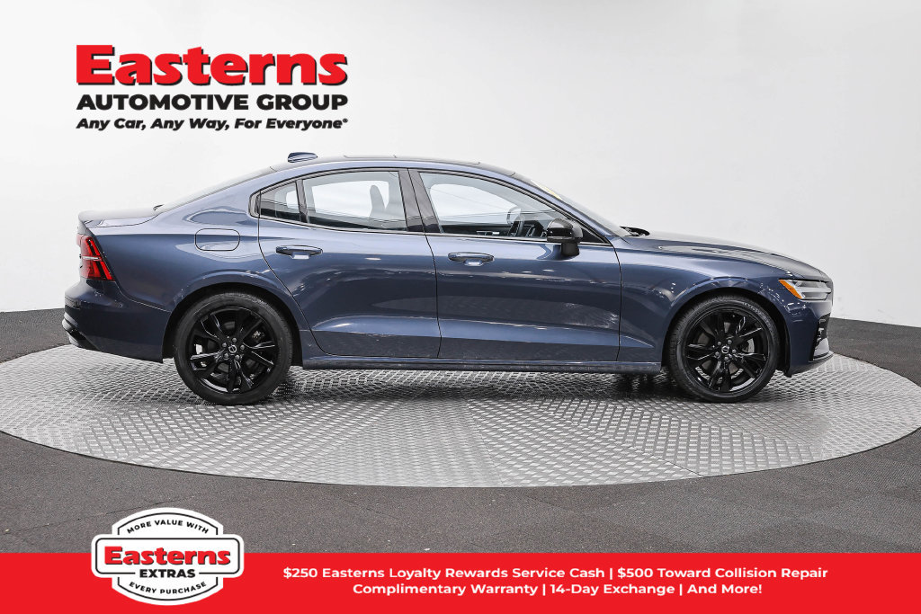 Used 2024 Volvo S60 B5 Core FWD image 5