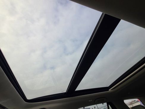 Certified 2023 Honda Pilot Touring image 31