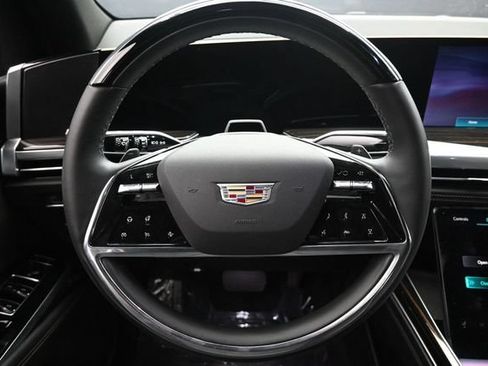 Used 2025 Cadillac Escalade Premium Luxury w/ Touring Package AWD/4WD image 18