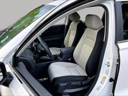 Used 2024 Honda CR-V LX image 17