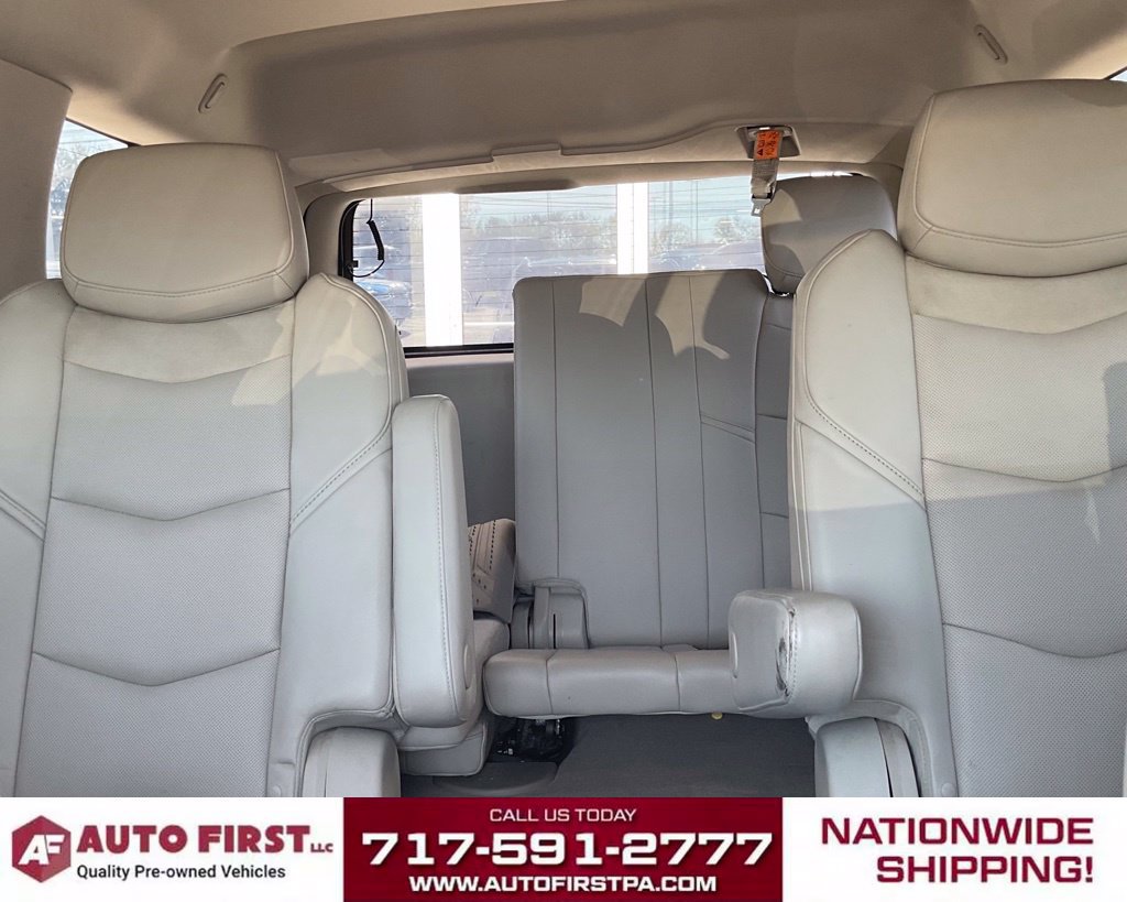 Used 2015 Cadillac Escalade Luxury AWD/4WD image 31