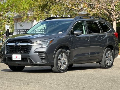 Used 2024 Subaru Ascent Premium w/ Convenience Package AWD/4WD image 8