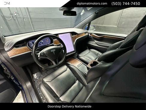 Used 2019 Tesla Model X Long Range image 17