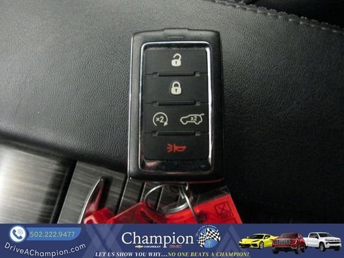 Used 2023 Jeep Wagoneer L Series II AWD/4WD image 10