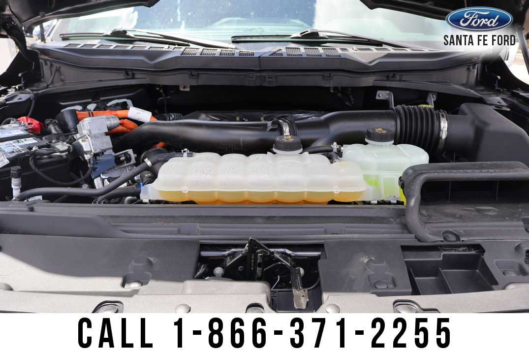 Used 2025 Ford F150 Lariat w/ Equipment Group 501A Mid AWD/4WD image 39