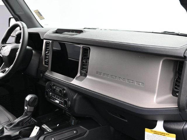 Used 2025 Ford Bronco Outer Banks AWD/4WD image 29