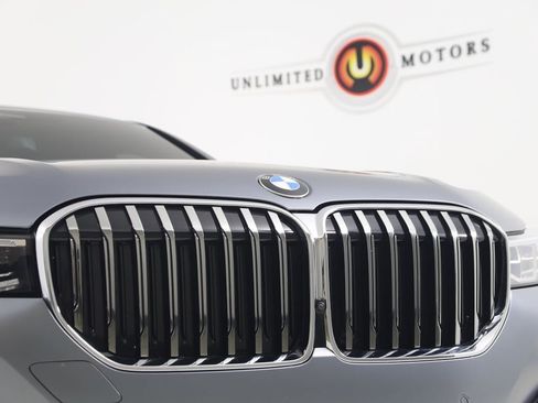 Used 2022 BMW ALPINA B7 xDrive w/ Luxury Rear Seating Package image 30