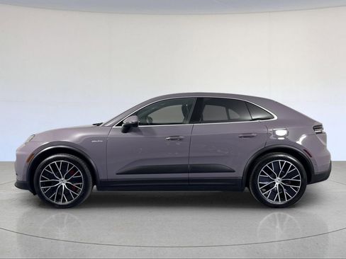Certified 2025 Porsche Macan 4S Electric AWD/4WD image 2