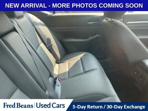 Used 2025 Nissan Altima 2.5 SL FWD image 8