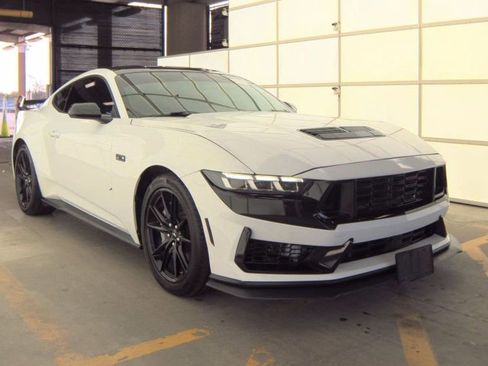 Used 2024 Ford Mustang GT Premium image 5