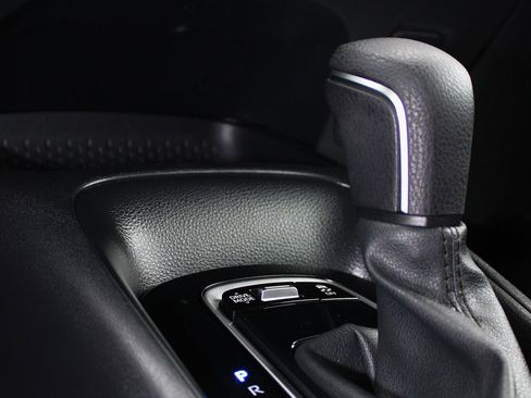 Used 2024 Toyota Corolla SE image 29