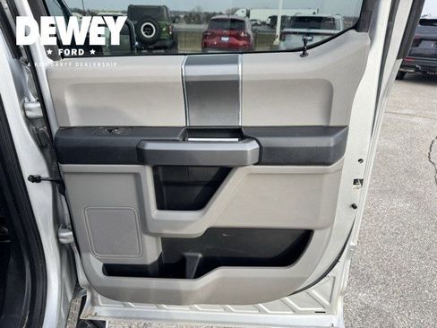 Used 2017 Ford F150 XLT w/ Equipment Group 302A Luxury image 28