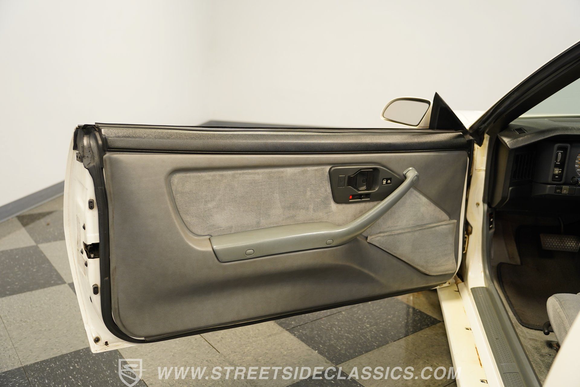 Used 1989 Pontiac Firebird Trans Am RWD image 38