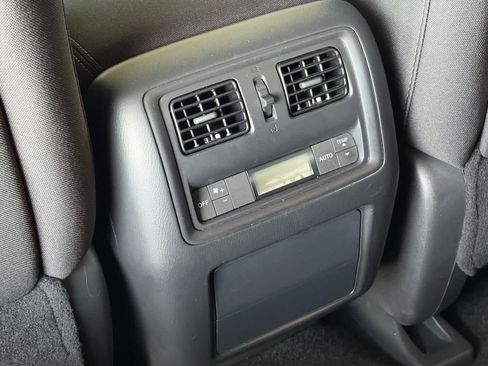 Used 2017 Nissan Pathfinder S FWD image 15