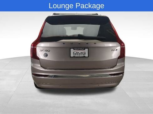 Used 2023 Volvo XC90 B6 Ultimate w/ Lounge Package image 5