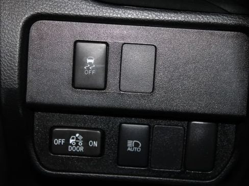 Used 2022 Toyota Tacoma SR5 RWD image 15