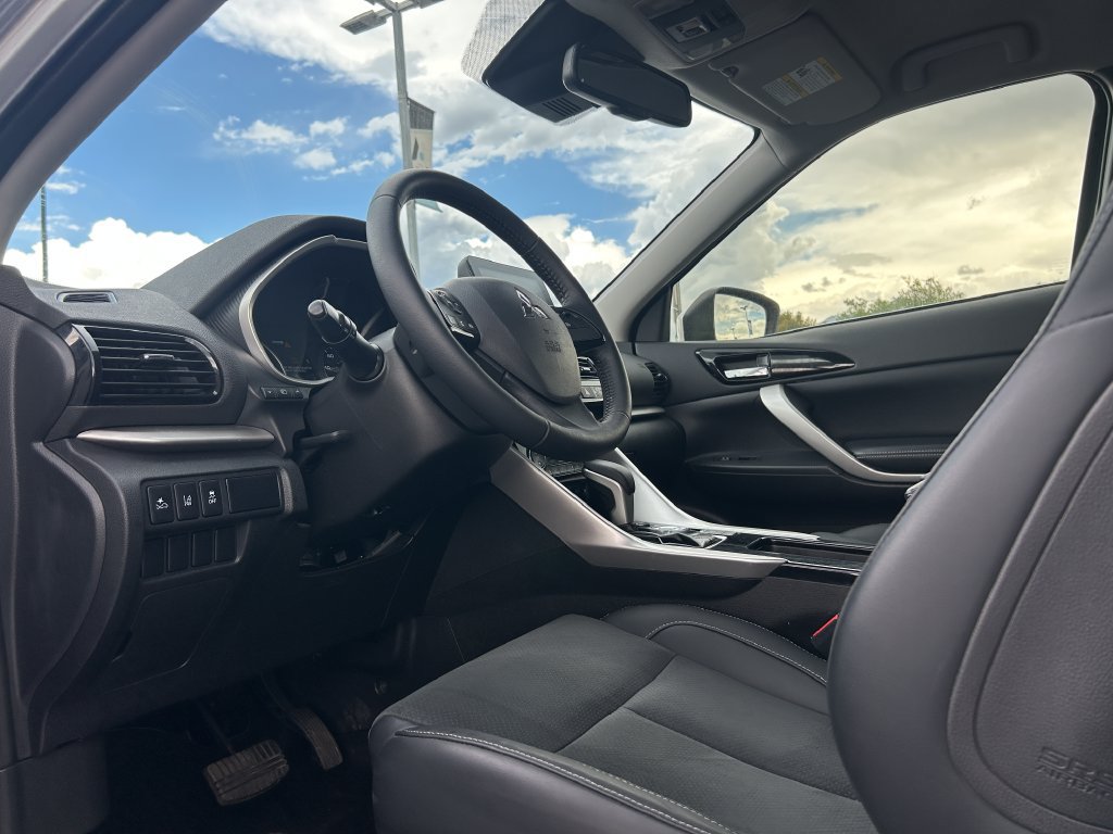 Used 2023 Mitsubishi Eclipse Cross AWD image 25