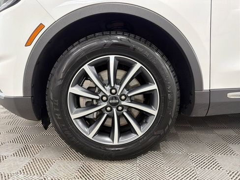 Used 2022 Lincoln Nautilus FWD image 11