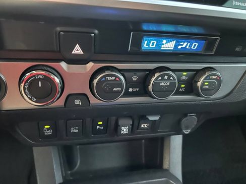 Used 2023 Toyota Tacoma SR5 AWD/4WD image 28