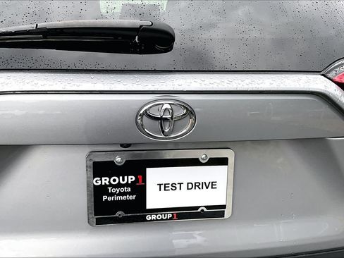 Used 2025 Toyota RAV4 XLE AWD/4WD image 31