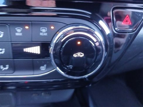 Used 2024 Chevrolet Trax RS w/ Sunroof Package image 26