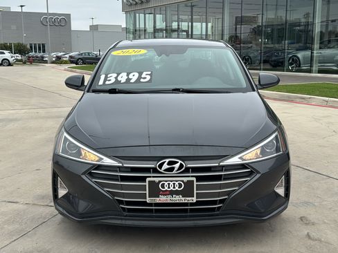 Used 2020 Hyundai Elantra Value Edition w/ Cargo Package (C1) FWD image 2
