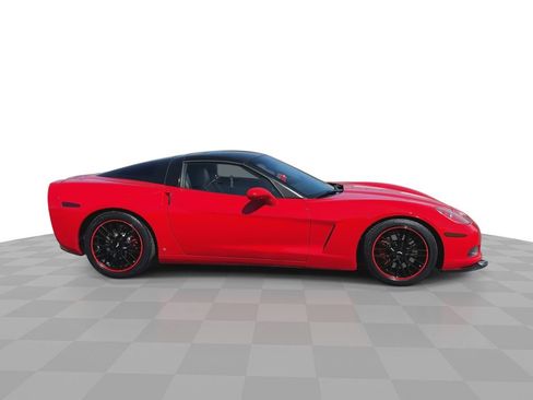Used 2006 Chevrolet Corvette Coupe w/ Preferred Equipment Group RWD image 10
