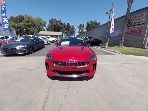 Used 2018 Kia Stinger GT2 AWD/4WD image 2