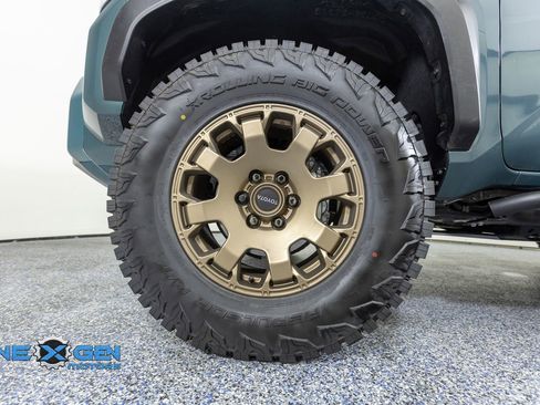 Used 2025 Toyota 4Runner Trailhunter AWD/4WD image 44