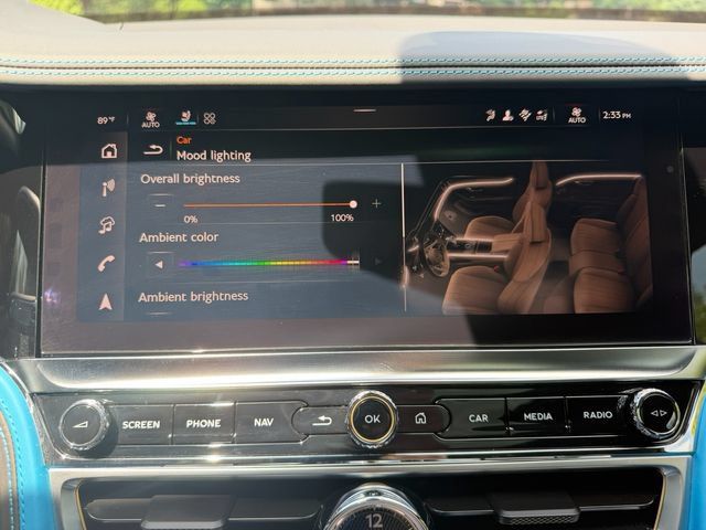Used 2025 Bentley Flying Spur Plug-In Hybrid AWD/4WD image 40